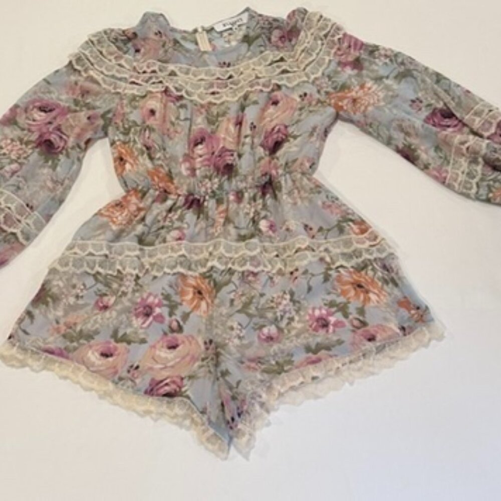 Elliatt Floral Long Sleeve Romper/Playsuit Sz M